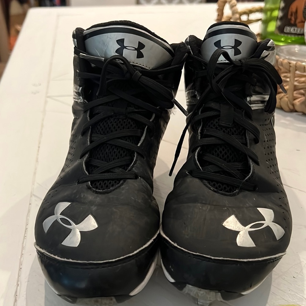 Boys Under Armour cleats